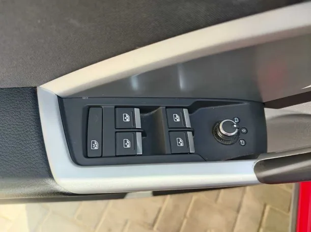 Car image 41