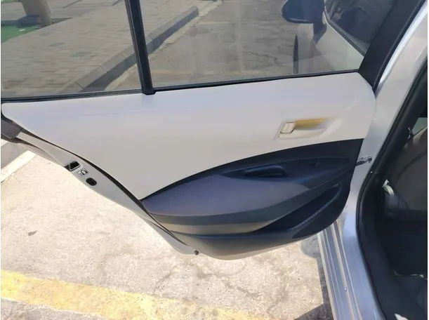 Car image 16