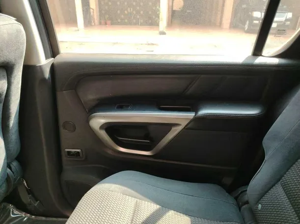 Car image 39