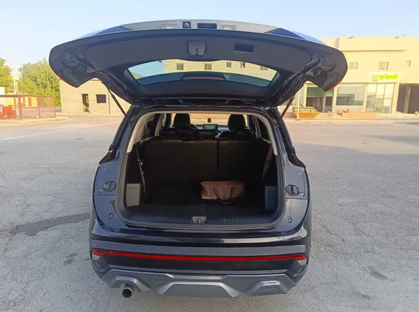 Car image 30