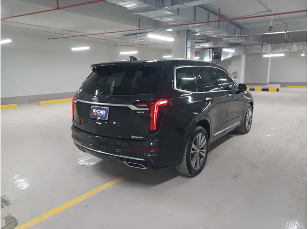 Car image 5