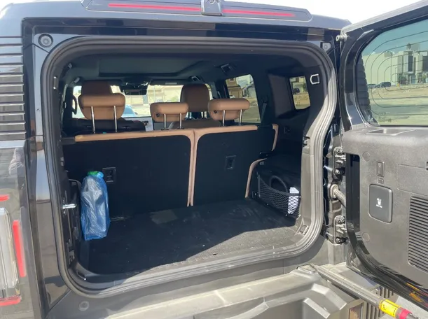 Car image 23