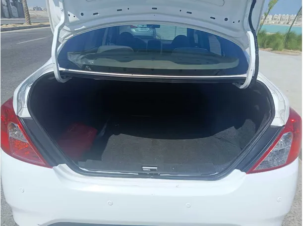 Car image 24