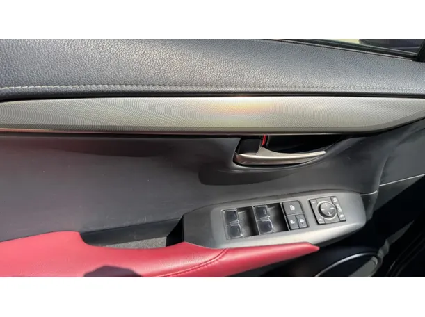 Car image 28