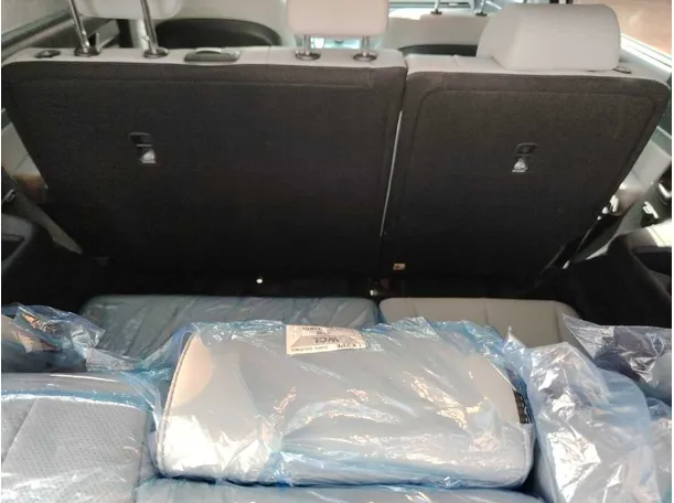 Car image 33