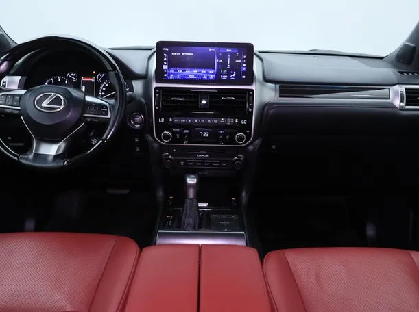 Car image 14