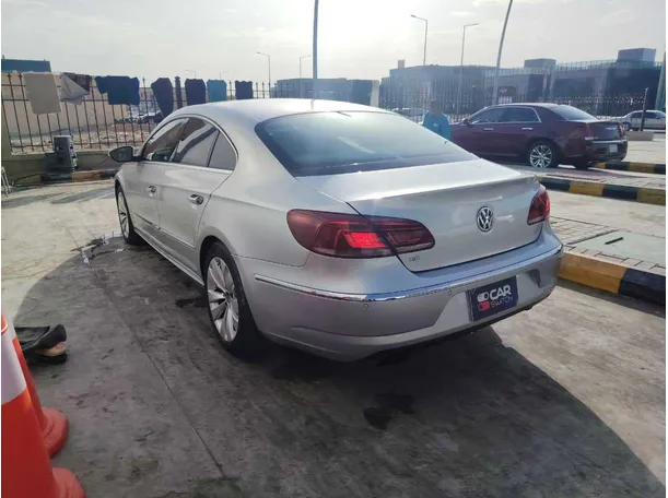 Car image 8