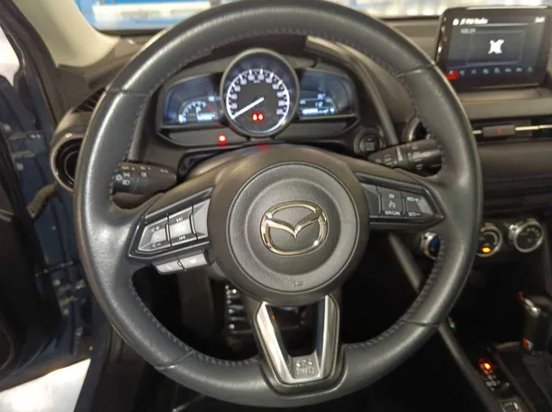 Car image 27