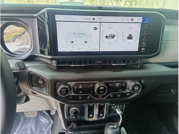 Car image 18