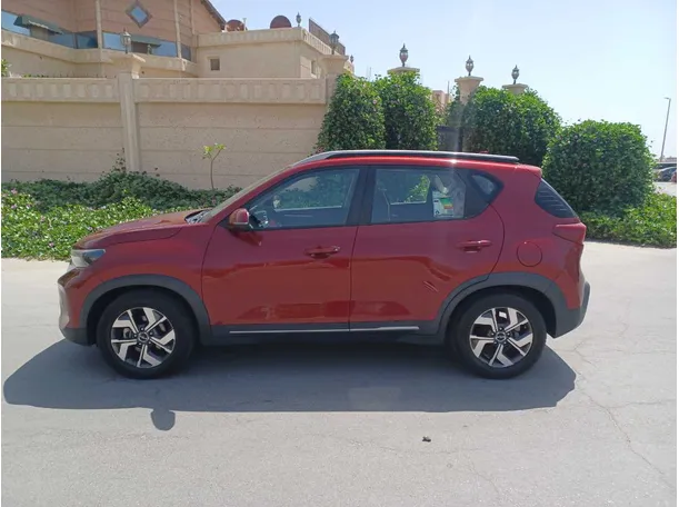 Car image 8