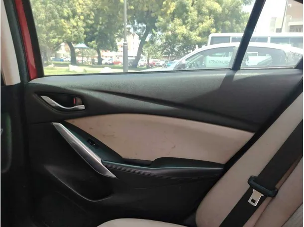 Car image 33