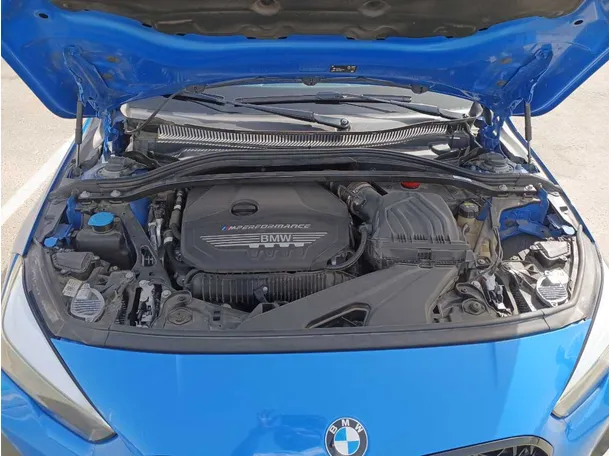 Car image 24