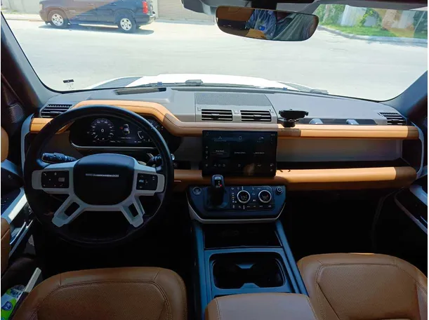Car image 22