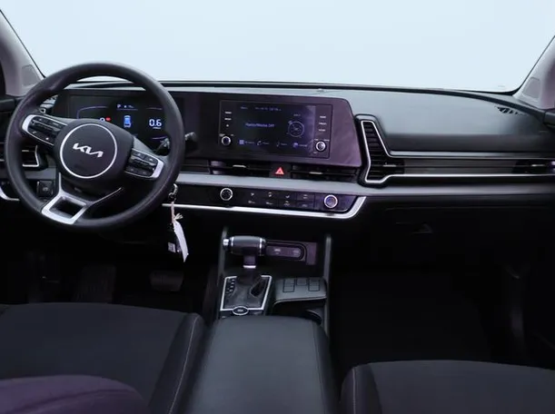 Car image 14