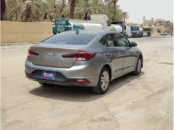 Car image 5