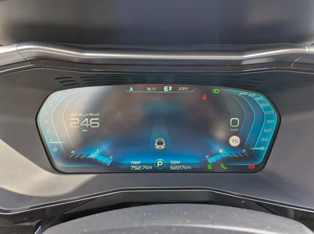 Car image 19