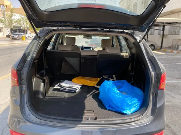 Car image 19