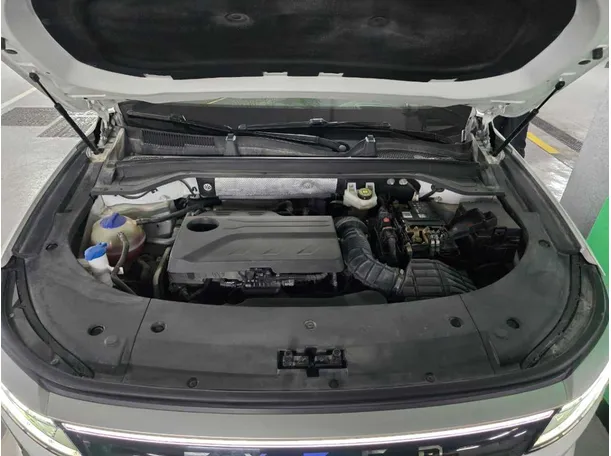 Car image 27