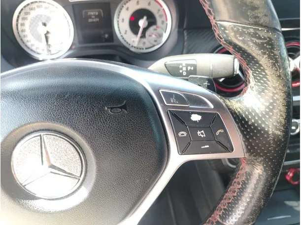 Car image 35