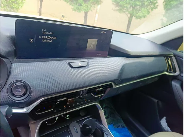 Car image 21