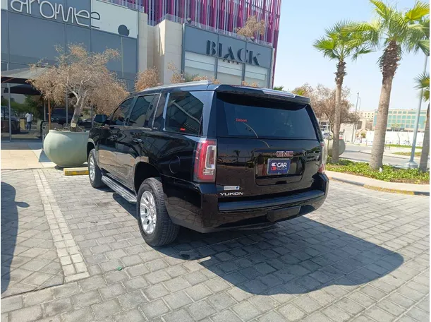 Car image 7
