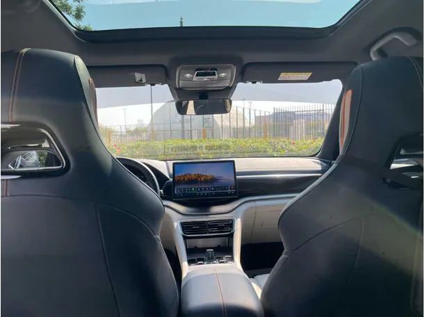 Car image 39