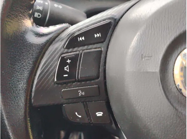 Car image 24