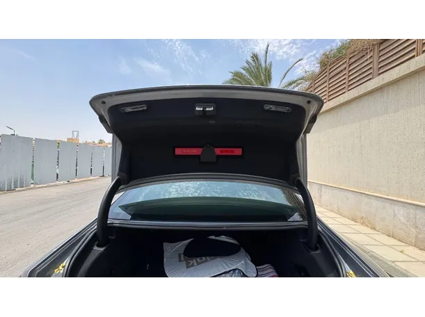 Car image 23