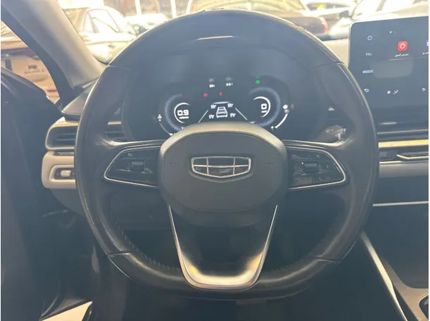 Car image 11