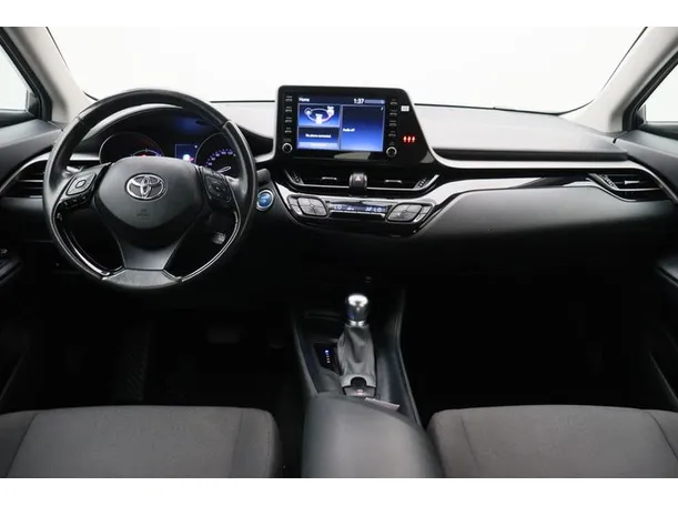 Car image 14