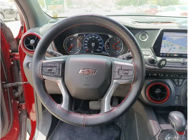 Car image 14