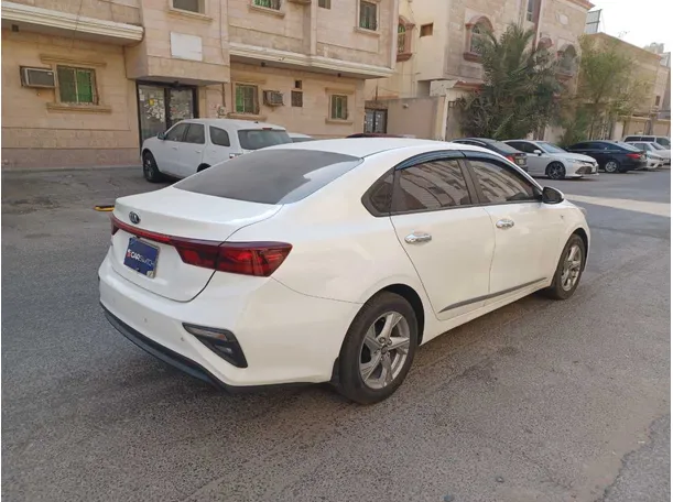 Car image 5