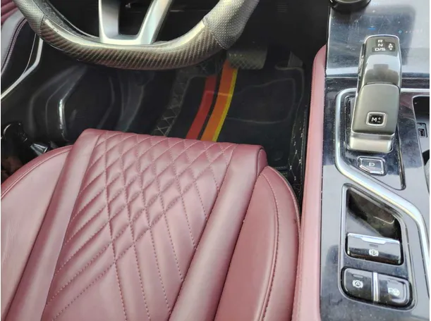 Car image 23