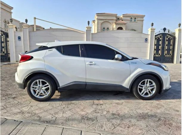 Car image 8