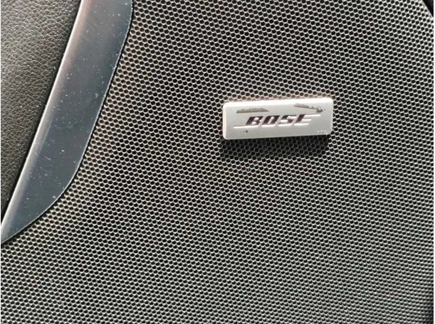Car image 40