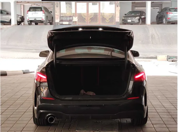 Car image 28