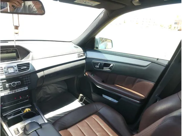Car image 38