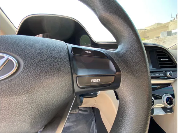 Car image 20