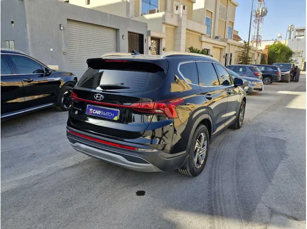 Car image 5