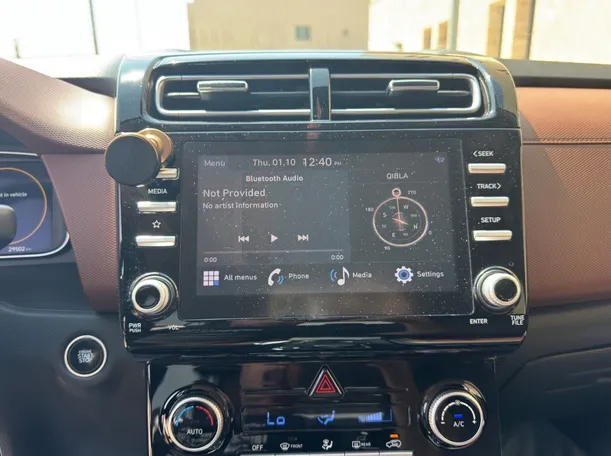 Car image 17