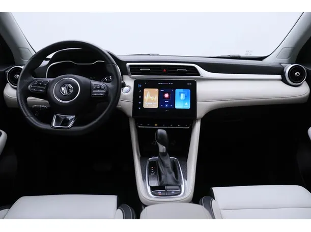 Car image 14