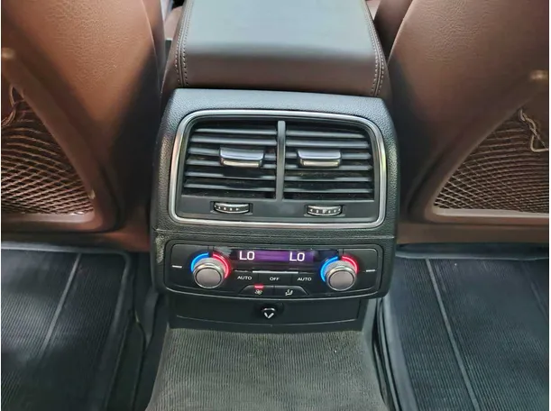 Car image 34