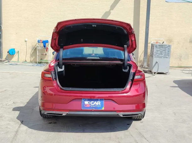Car image 25