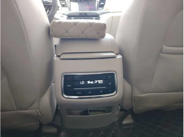 Car image 31