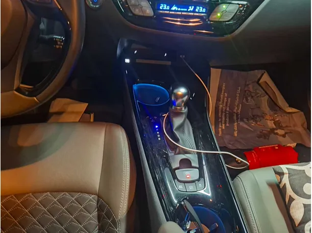 Car image 16