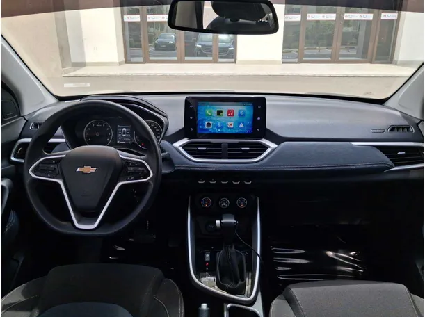 Car image 17