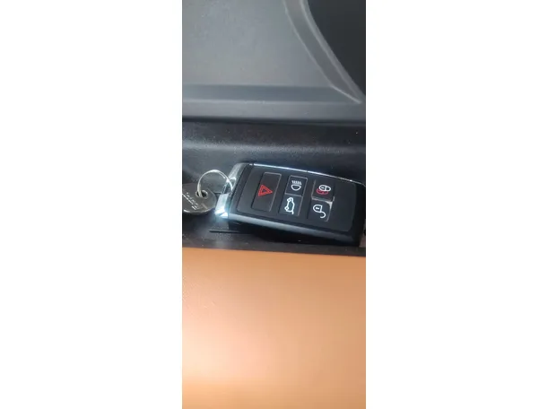 Car image 31