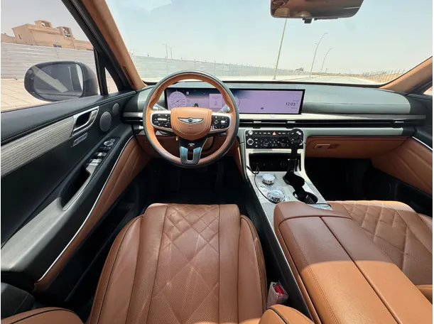 Car image 17