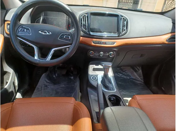 Car image 16