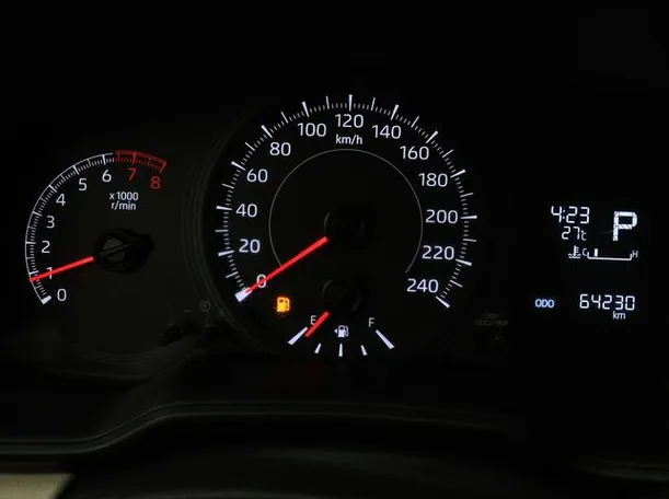Car image 6